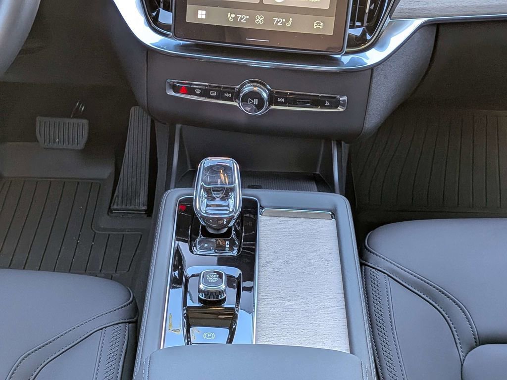 New 2026 Volvo XC90 B5 Core AWD/4WD image 19