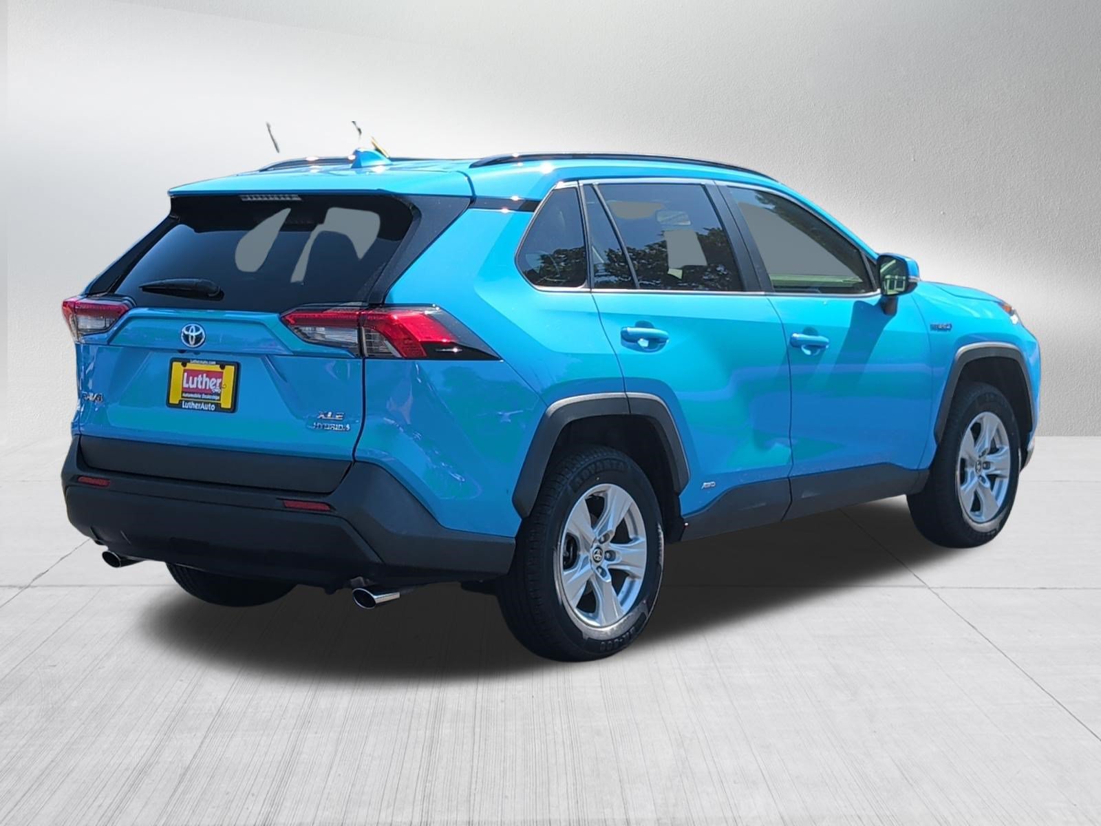 Used 2021 Toyota RAV4 XLE w/ Convenience Package AWD/4WD image 7