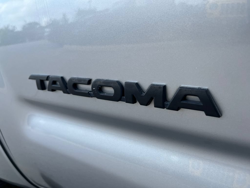 Used 2015 Toyota Tacoma PreRunner w/ TRD Sport Package RWD image 32