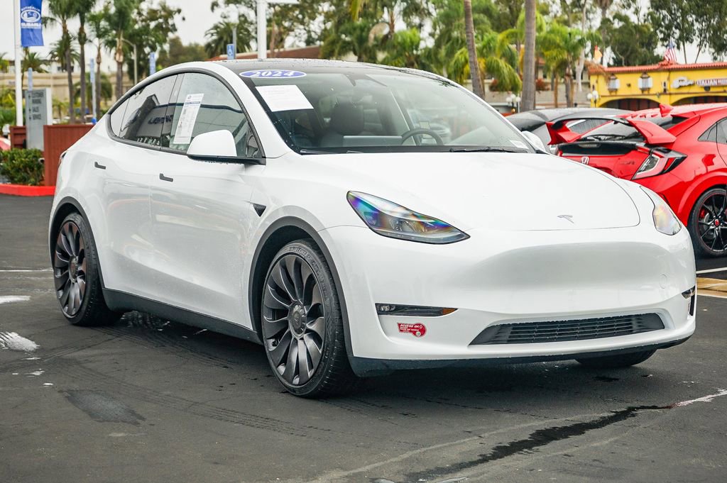 Used 2024 Tesla Model Y Performance AWD/4WD image 3