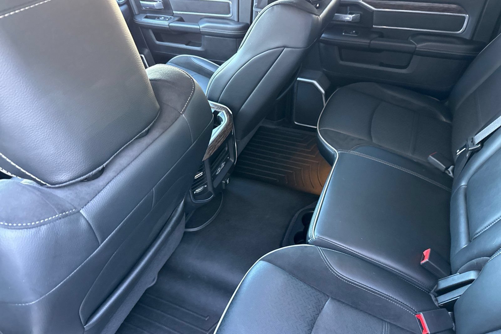 Used 2021 RAM 3500 Laramie AWD/4WD image 12