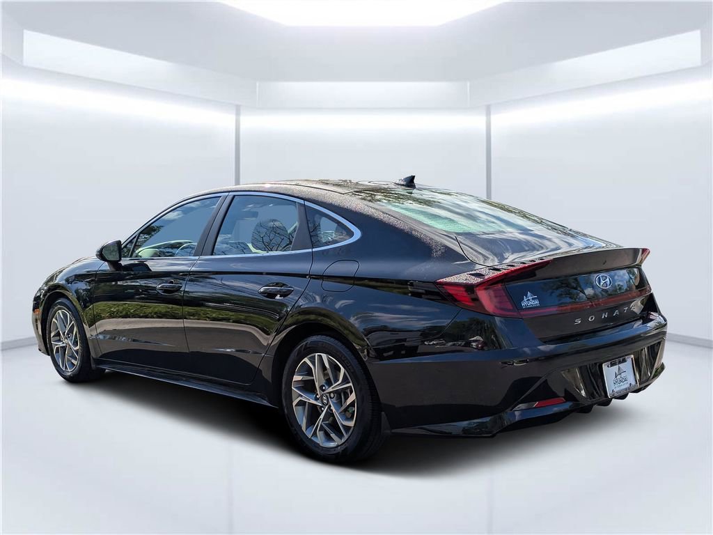 Used 2020 Hyundai Sonata SEL w/ Premium + Sunroof Package FWD image 5