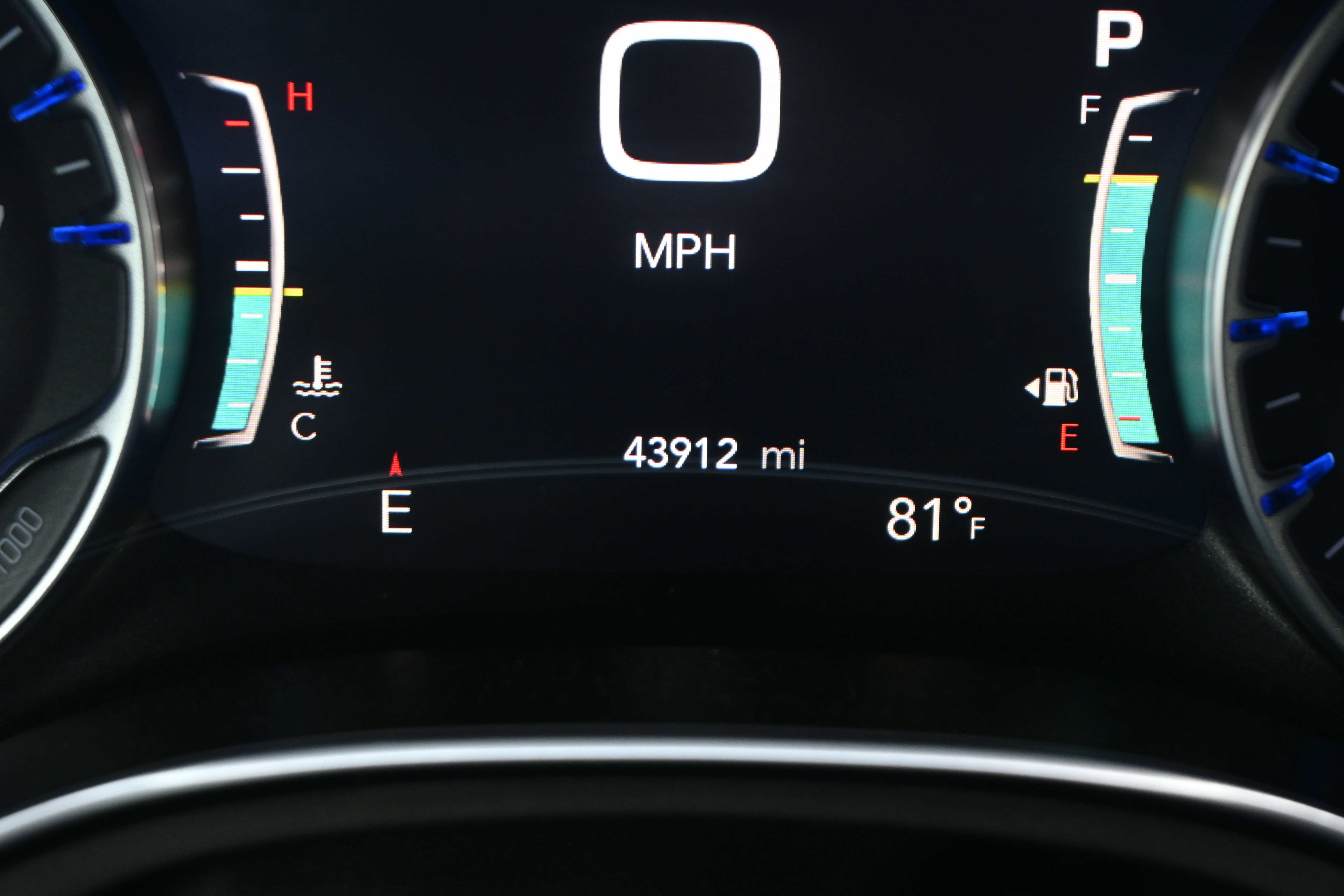 Used 2024 Chrysler Pacifica Limited w/ S Appearance Package FWD image 26