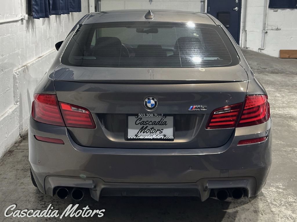 Used 2013 BMW M5 image 7