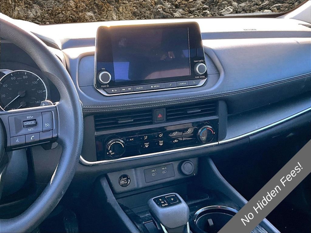 Used 2024 Nissan Rogue S FWD image 3