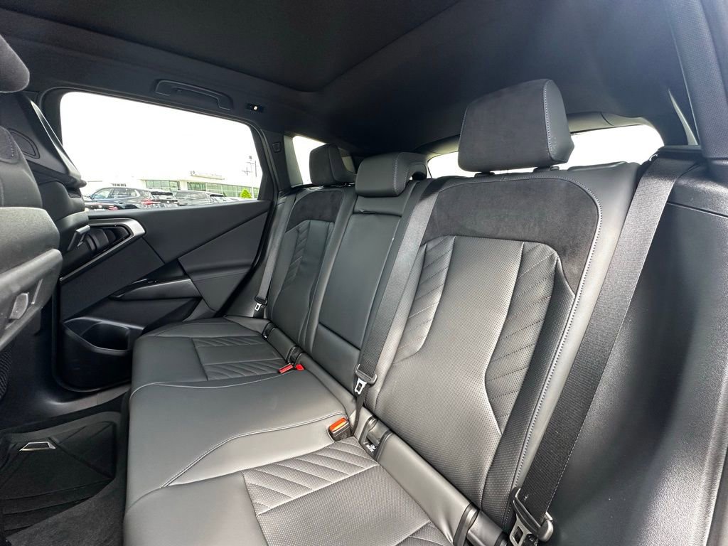 Certified 2025 BMW X3 xDrive30i w/ Premium Package image 27