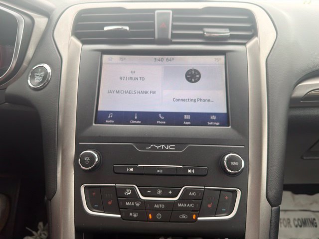 Used 2020 Ford Fusion SEL FWD image 27