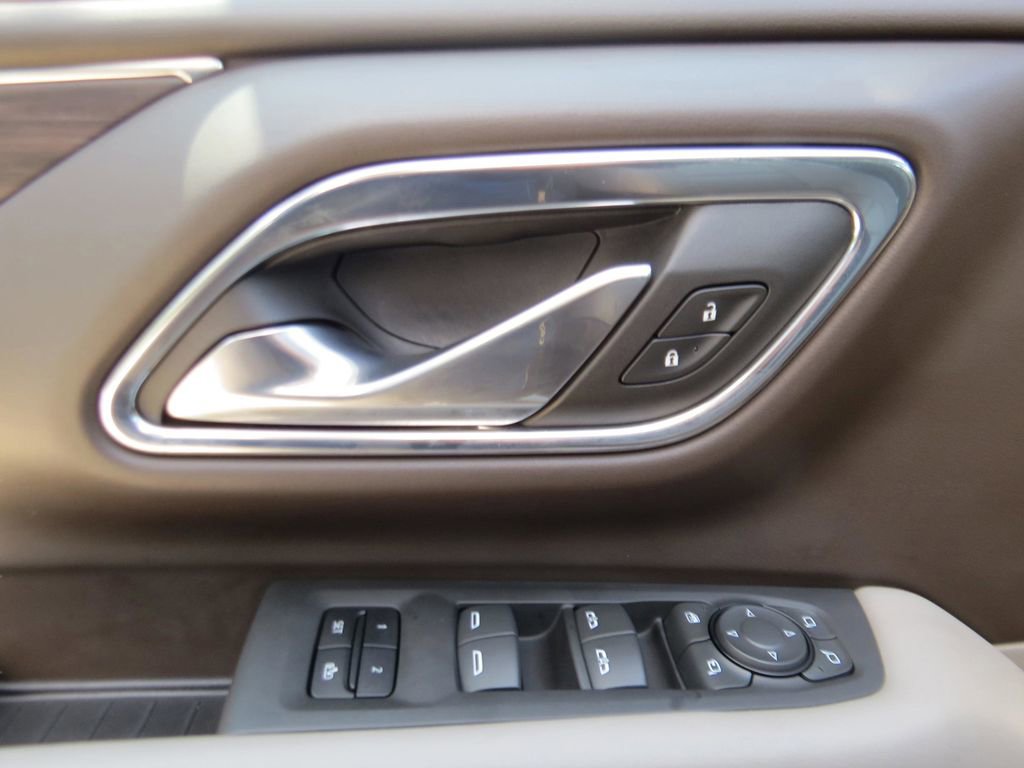 Certified 2023 Chevrolet Tahoe Z71 w/ Luxury Package AWD/4WD image 24