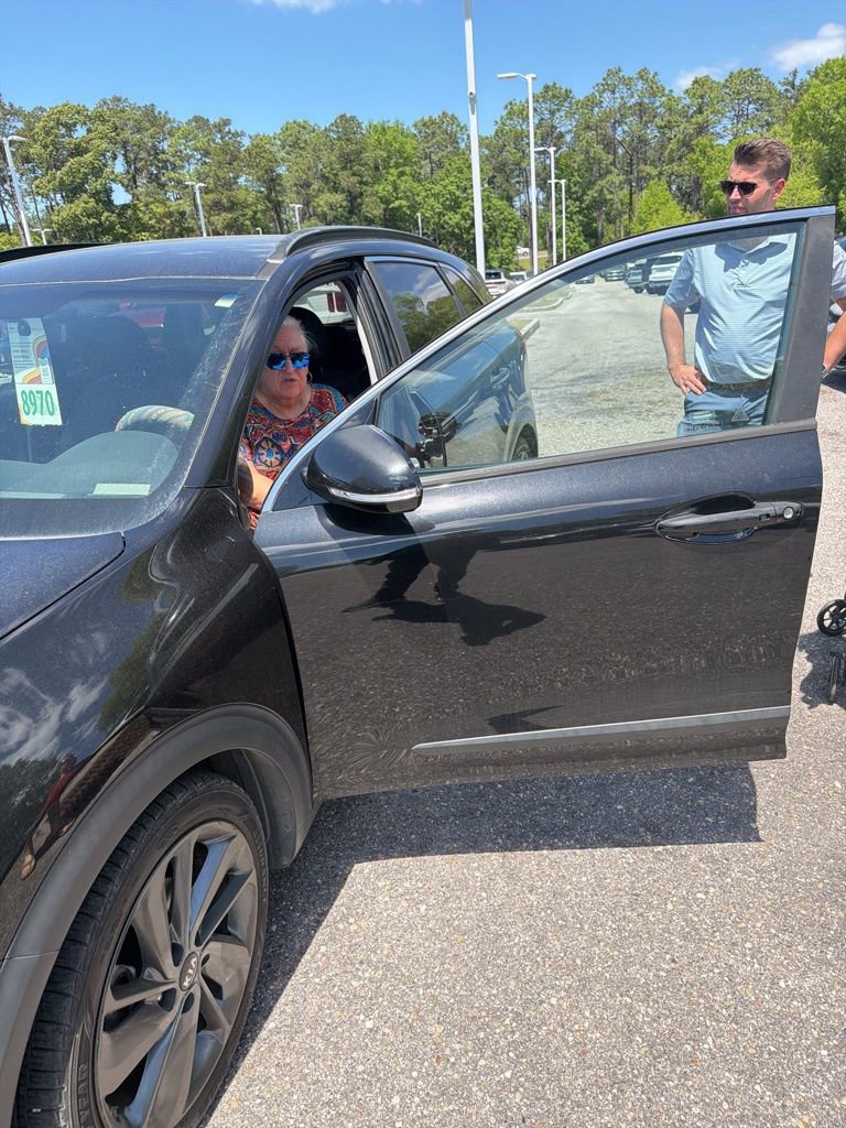 Used 2017 Kia Niro EX image 10