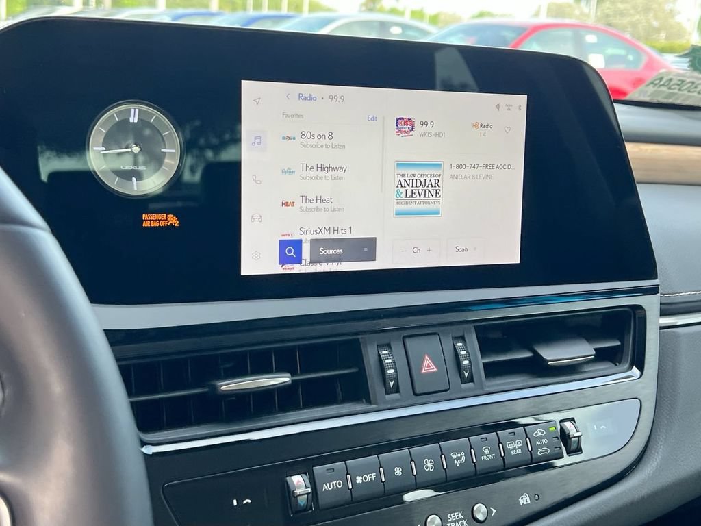 Certified 2024 Lexus ES 250 w/ Premium Package AWD/4WD image 15