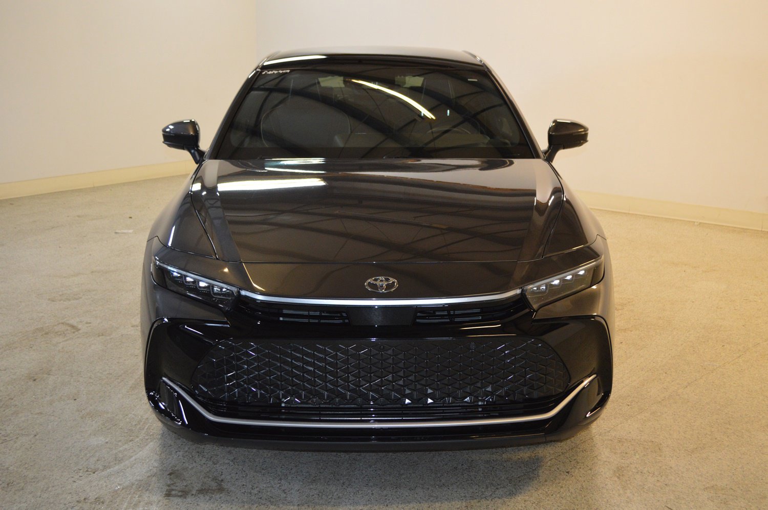 Used 2024 Toyota Crown Platinum image 8