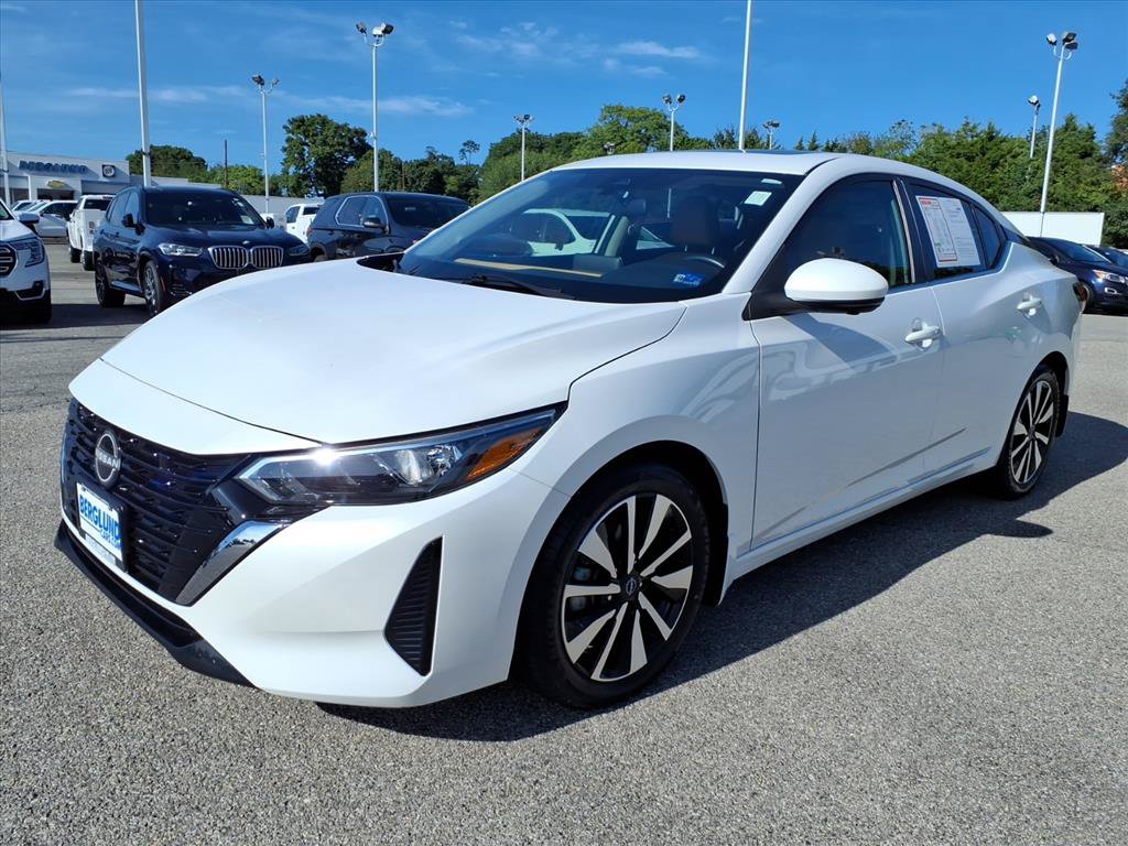 Used 2024 Nissan Sentra SV w/ SV Premium Package FWD image 8