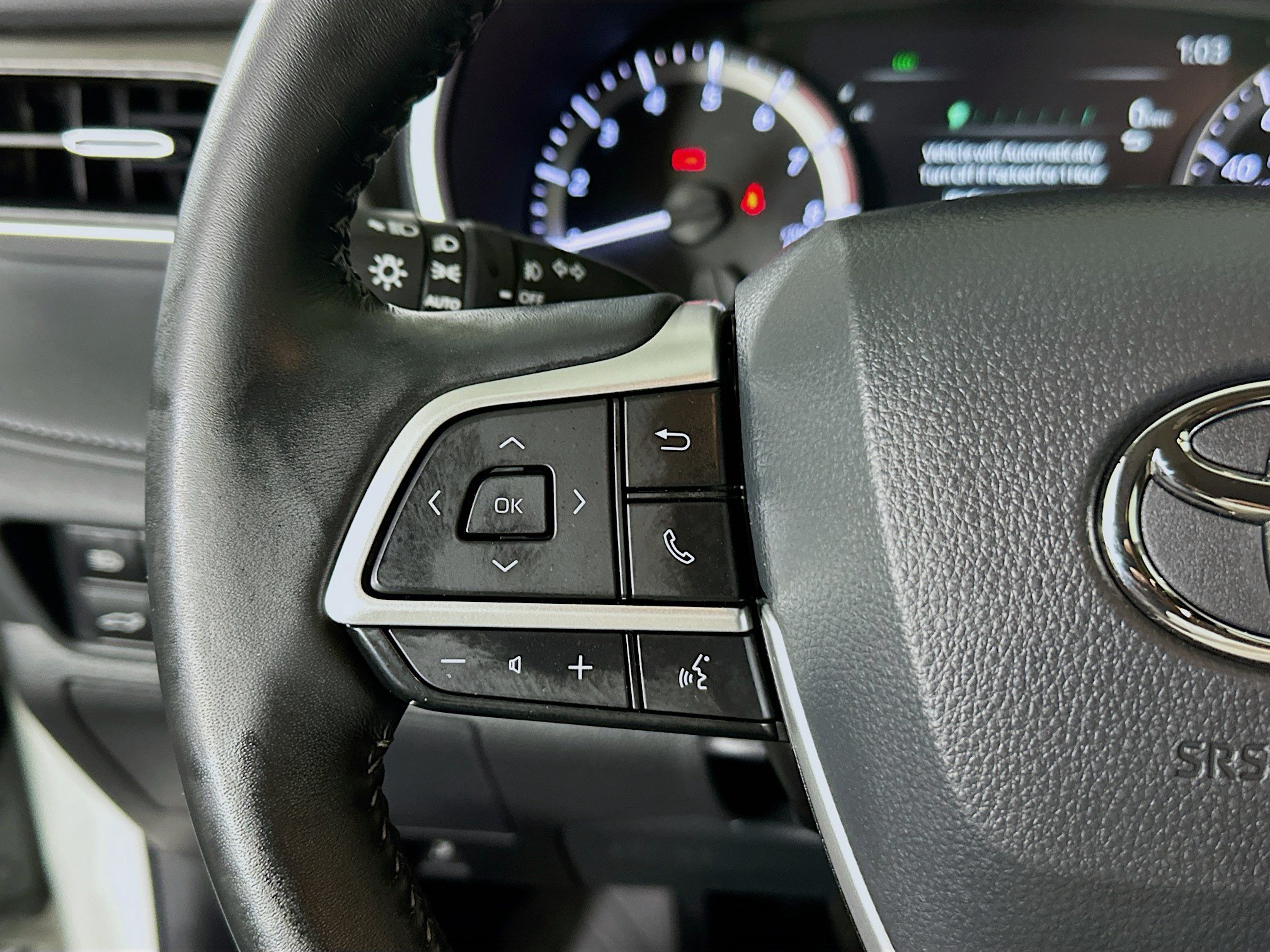 Certified 2025 Toyota Highlander XLE AWD/4WD image 16