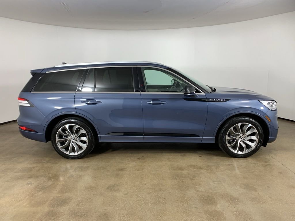 Used 2021 Lincoln Aviator Grand Touring w/ Equipment Group 302A AWD/4WD image 7
