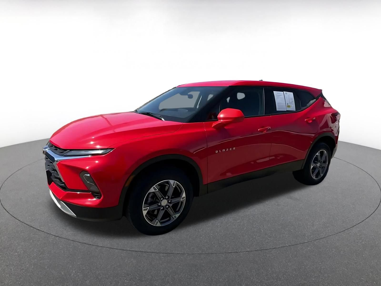 Used 2026 Chevrolet Blazer LT FWD image 7