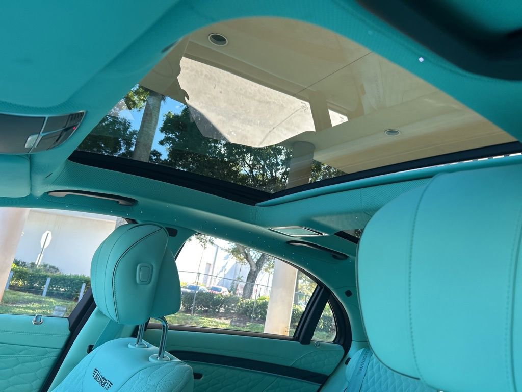 Used 2019 Mercedes-Benz S 560 Sedan w/ Premium Package image 18