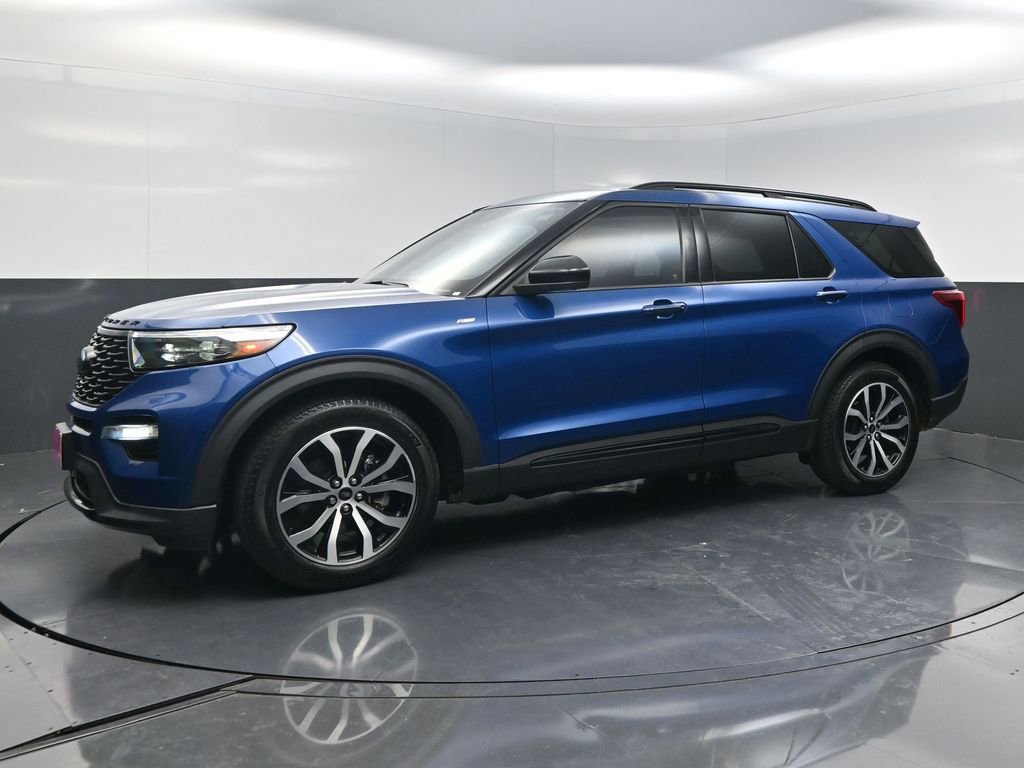 Used 2023 Ford Explorer ST-Line w/ Class IV Trailer Tow Package image 3
