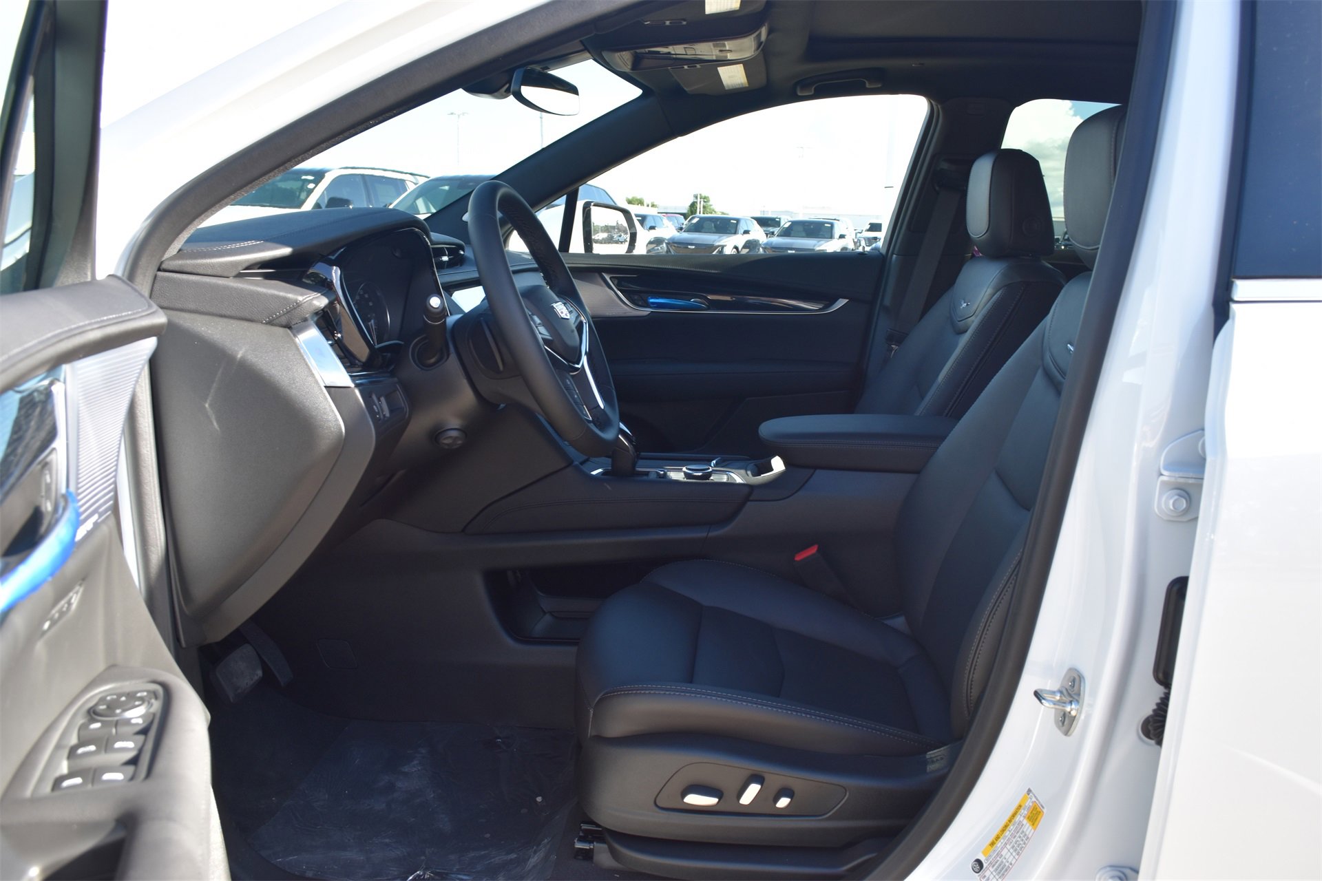 New 2025 Cadillac XT5 Premium Luxury image 17