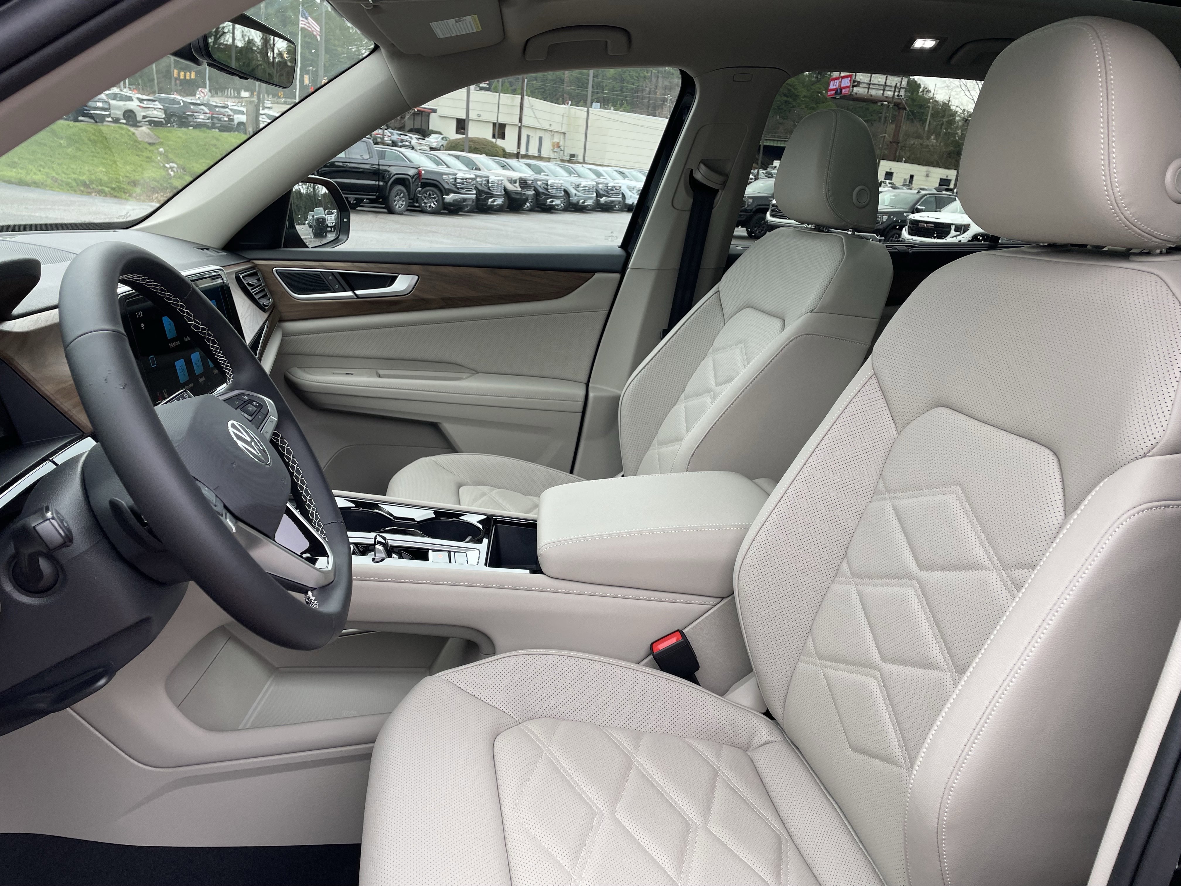 New 2026 Volkswagen Atlas SE image 15