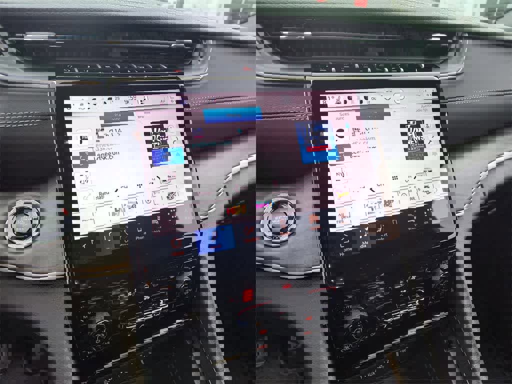 New 2025 Jeep Grand Cherokee L Limited w/ Luxury Tech Group II image 16