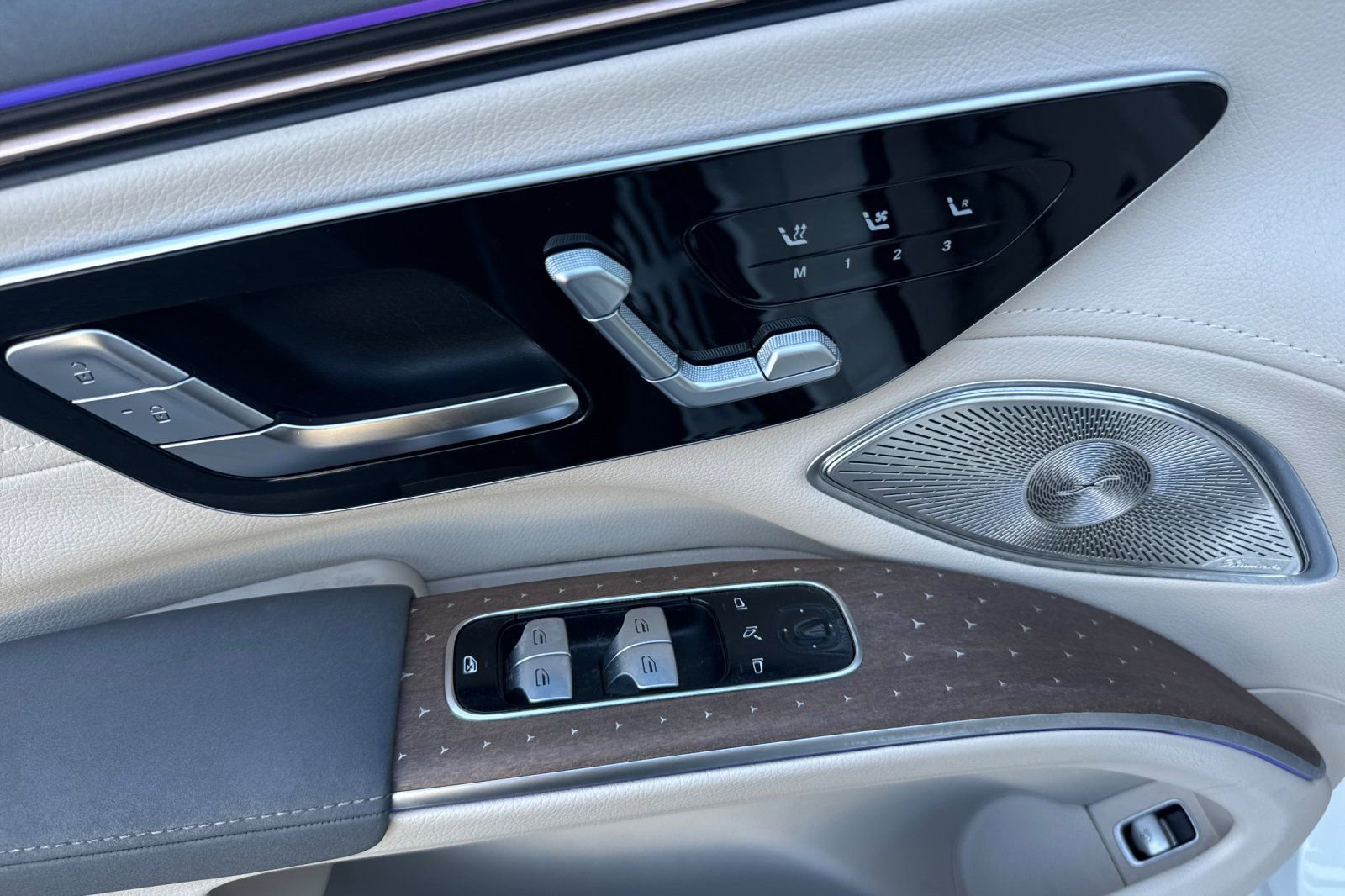 Used 2023 Mercedes-Benz EQS 450+ SUV image 11