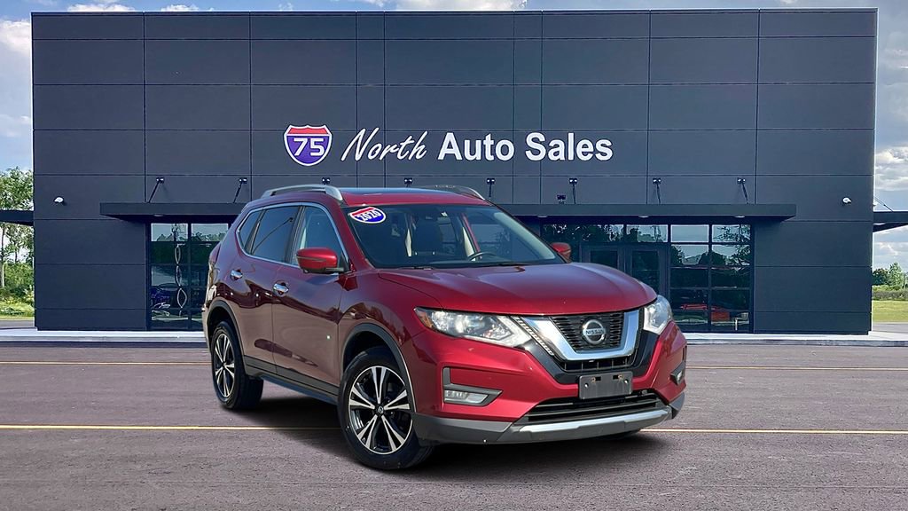 Used 2020 Nissan Rogue SV image 1