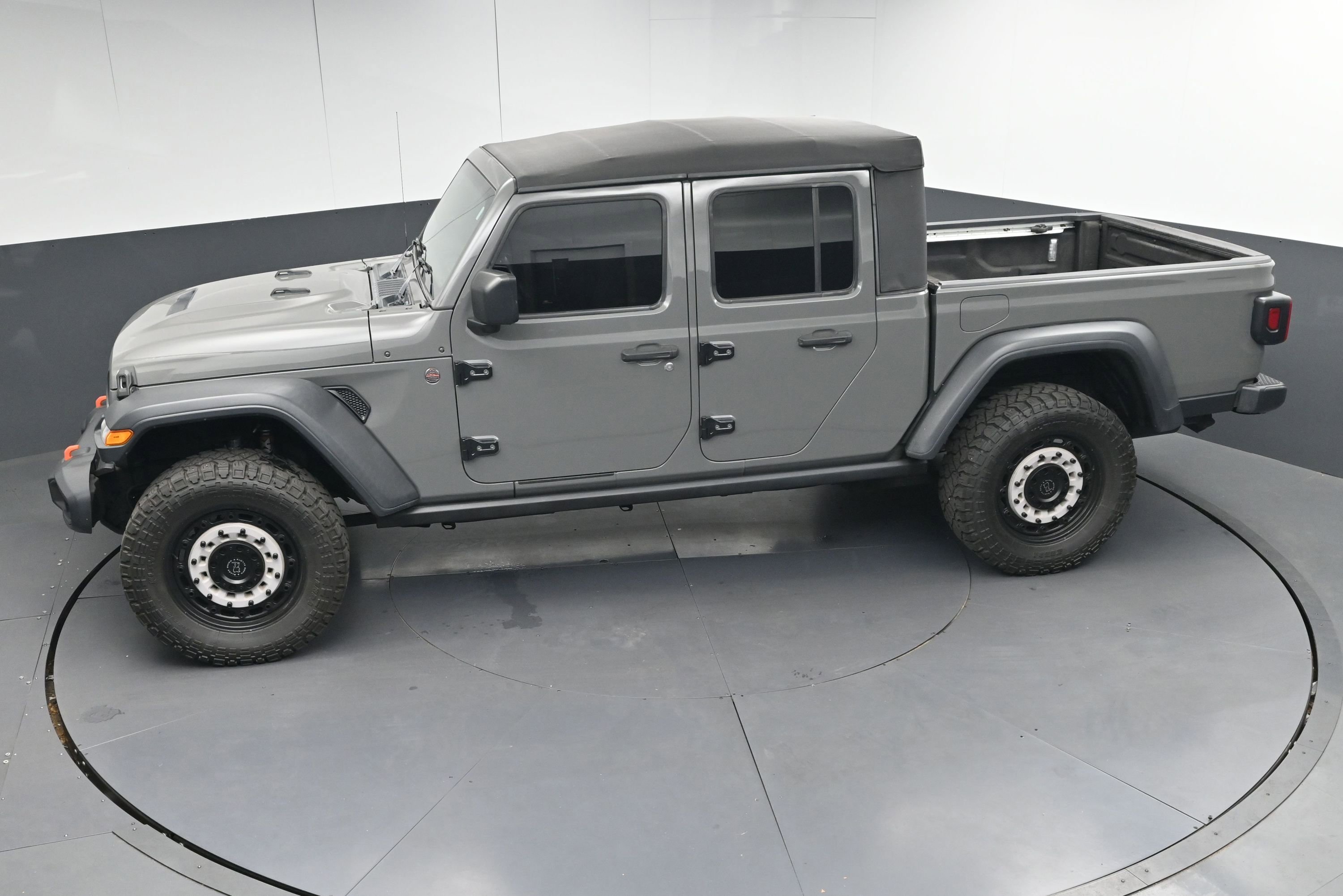 Used 2020 Jeep Gladiator Mojave image 38