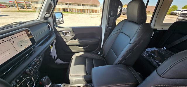New 2025 Jeep Wrangler Sahara w/ Safety Group image 29