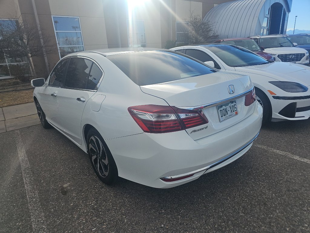 Used 2016 Honda Accord EX image 2