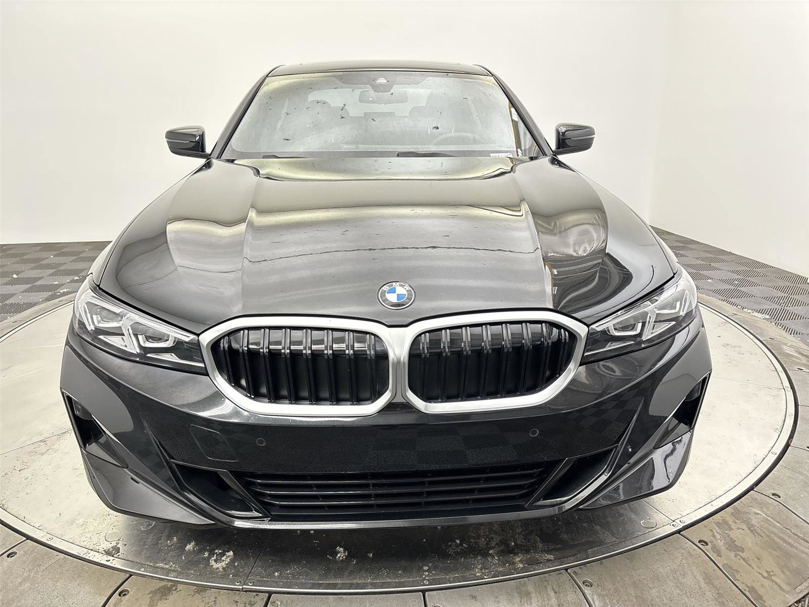 Used 2025 BMW 330i xDrive Sedan w/ Convenience Package AWD/4WD image 14