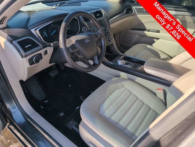 Used 2018 Ford Fusion SE image 12