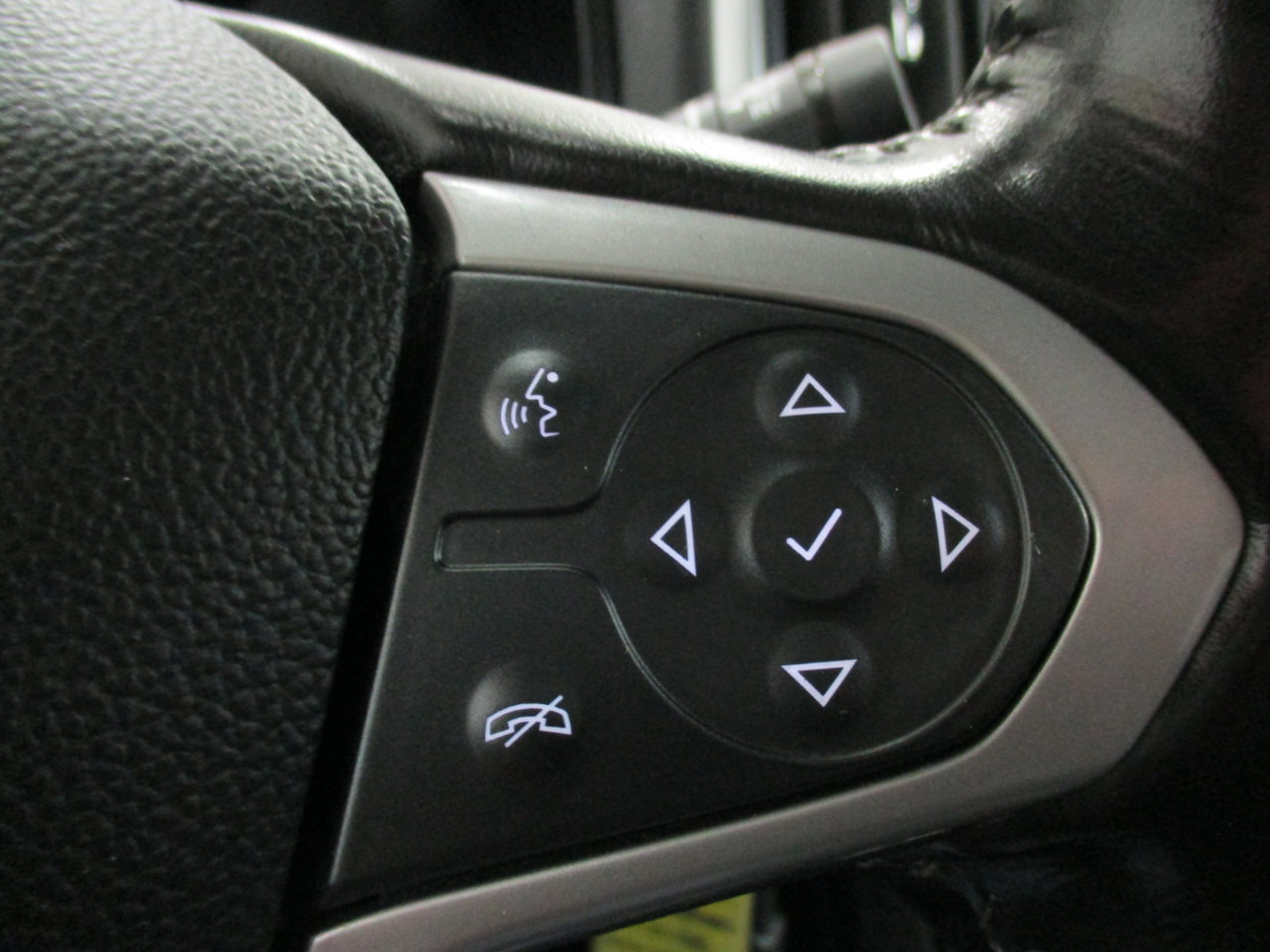 Used 2022 Chevrolet Colorado LT w/ Fleet Safety Package image 21