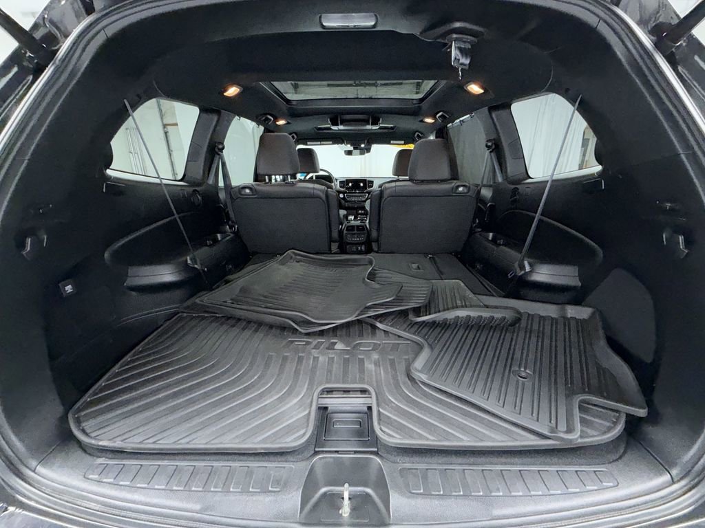 Used 2022 Honda Pilot Sport image 16