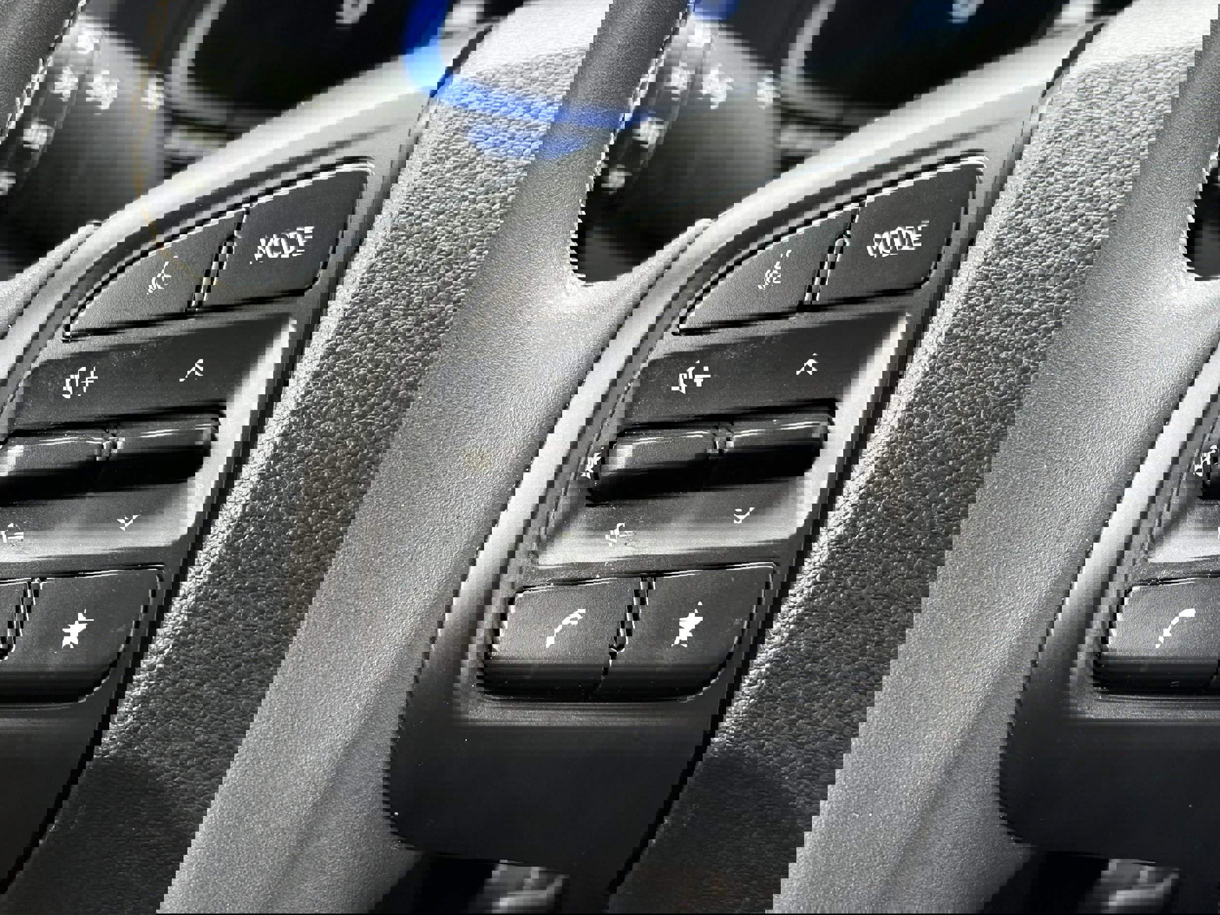 Used 2024 Hyundai Venue Limited image 17