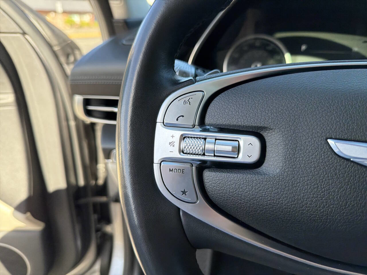 Used 2022 Genesis GV80 3.5T w/ Advanced Package 06 image 38