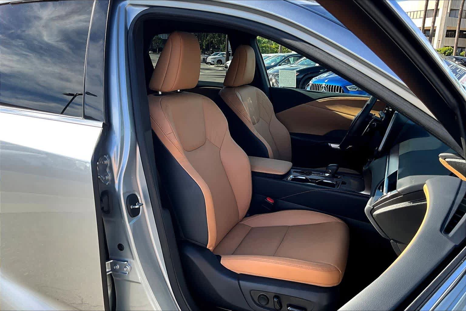 Certified 2024 Lexus RX 350 Premium w/ Convenience Package image 8