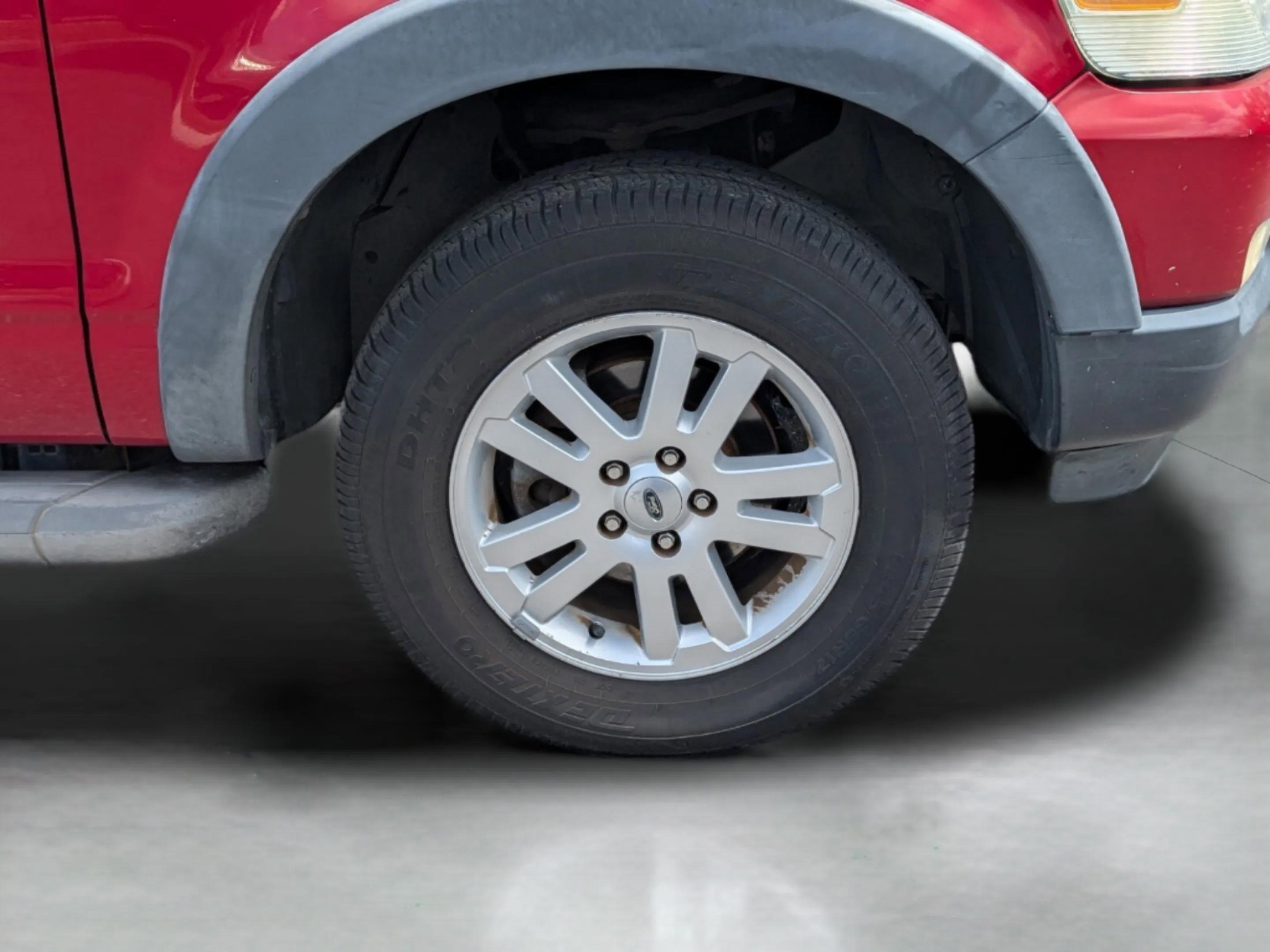 Used 2010 Ford Explorer Sport Trac XLT image 9