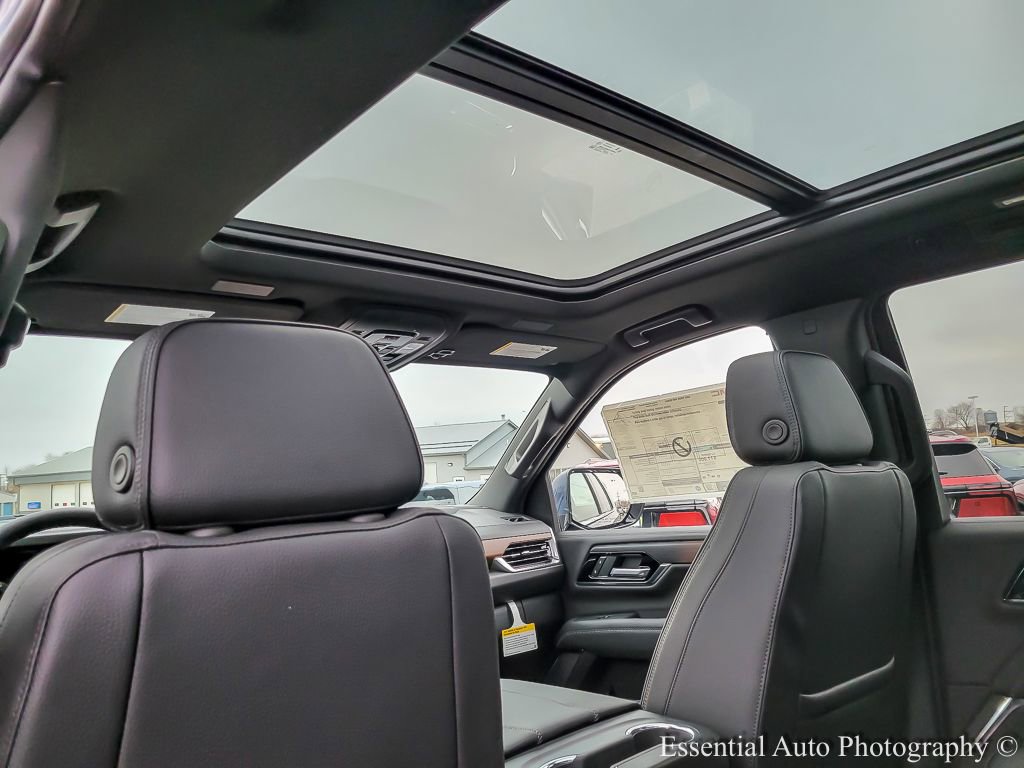 New 2026 GMC Yukon Denali w/ Sun & Power Step Package image 12