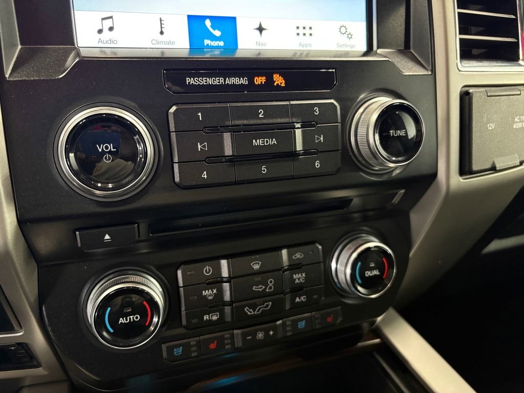 Used 2017 Ford F150 Lariat w/ Equipment Group 502A Luxury AWD/4WD image 23