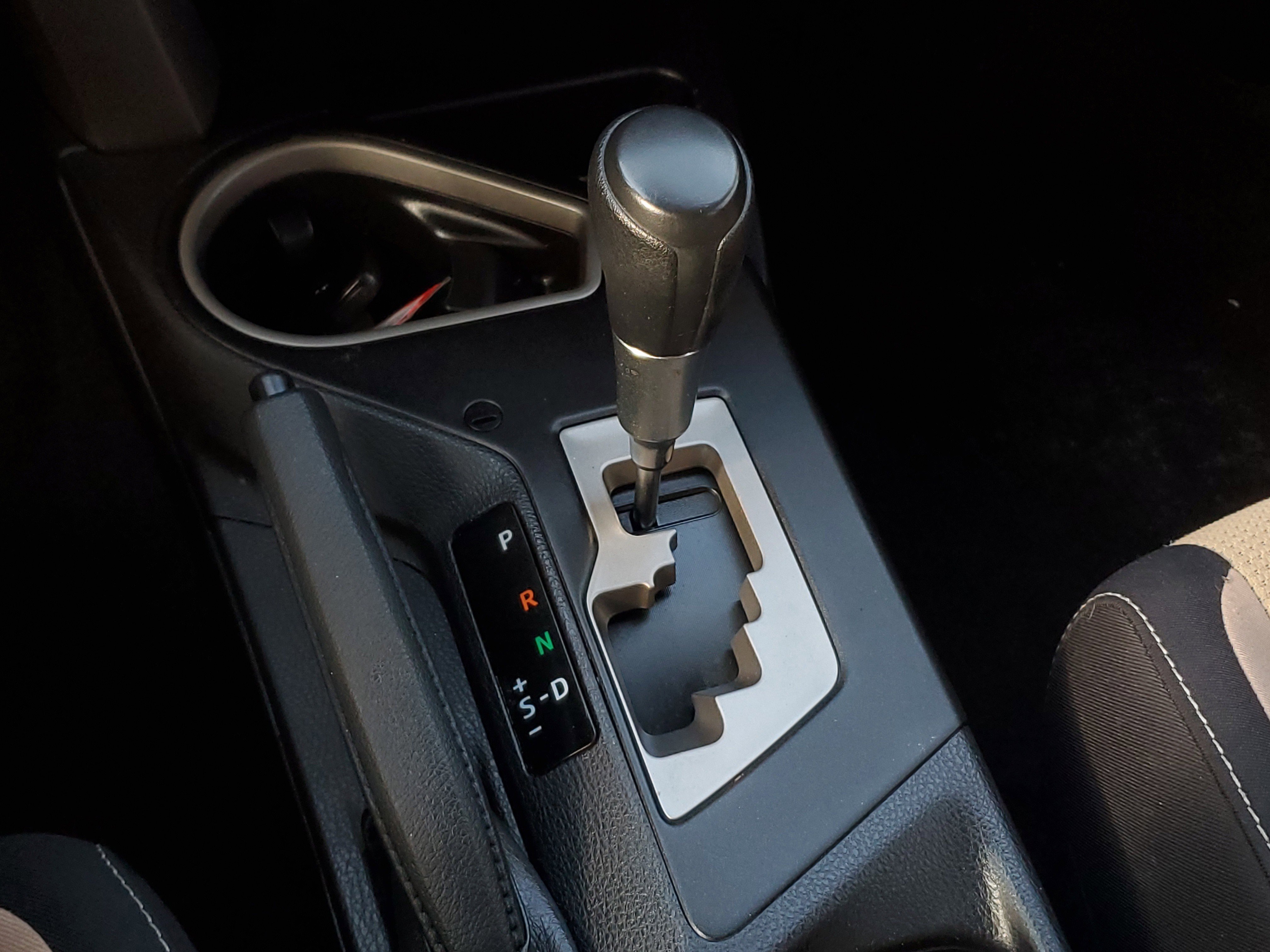 Used 2018 Toyota RAV4 XLE FWD image 30