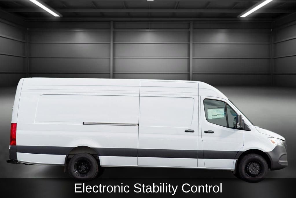 Used 2024 Mercedes-Benz Sprinter 3500 image 7
