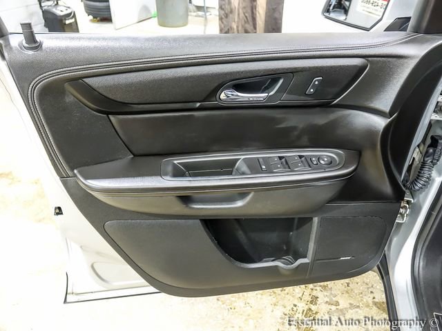 Used 2015 Chevrolet Traverse LT image 21