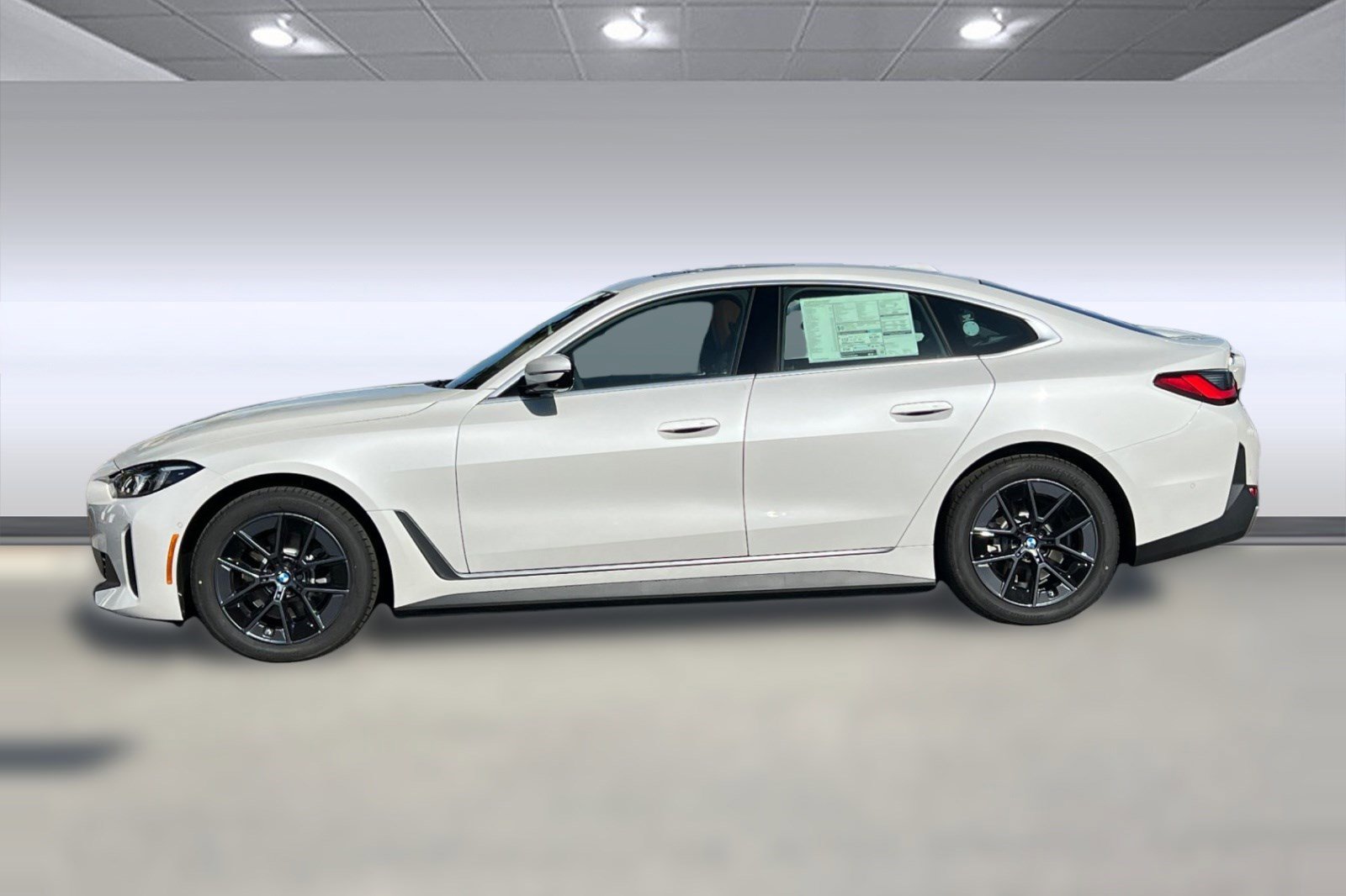 Used 2025 BMW i4 eDrive40 w/ Premium Package RWD image 2