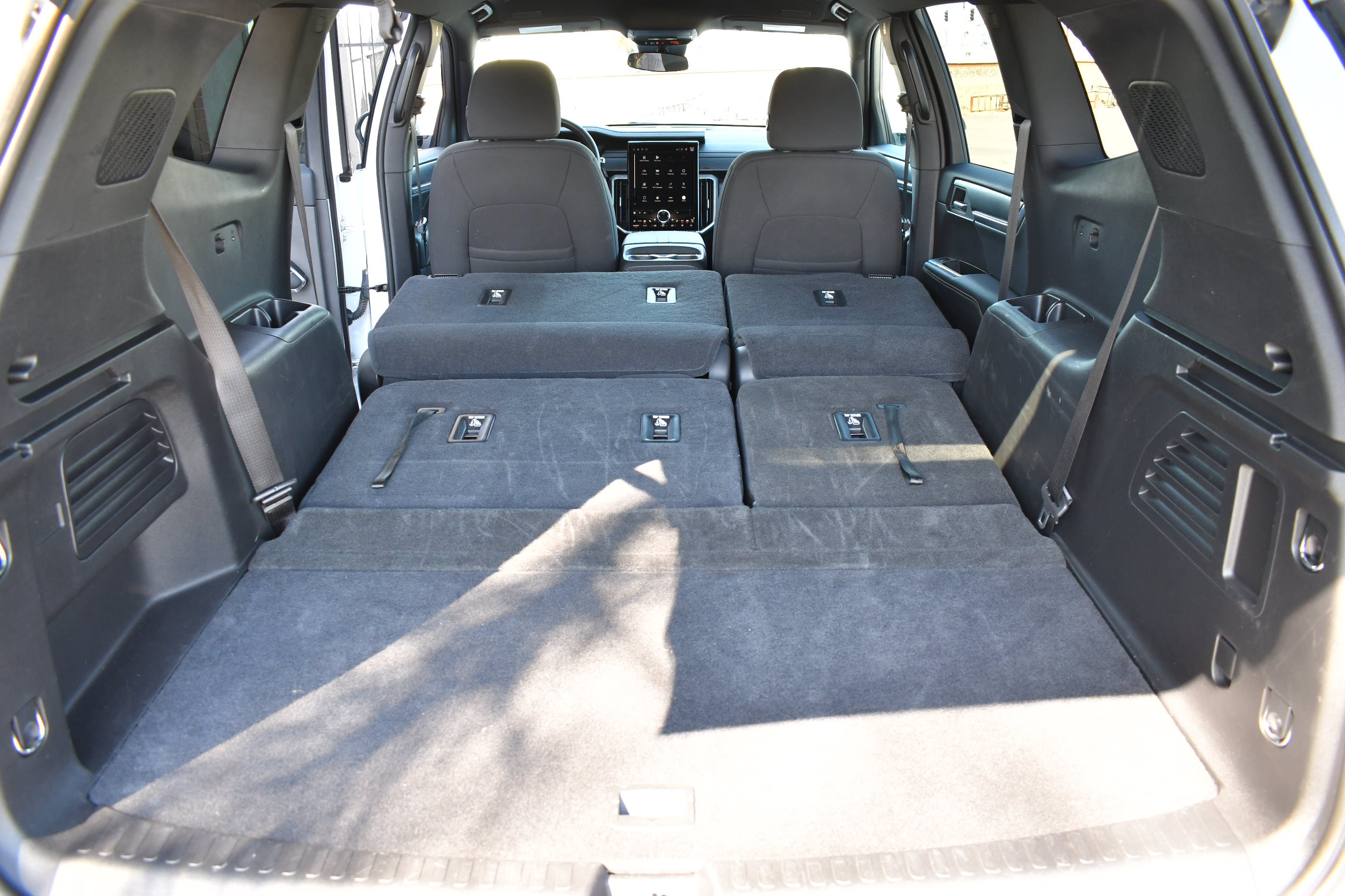 Used 2025 GMC Acadia Elevation FWD image 10