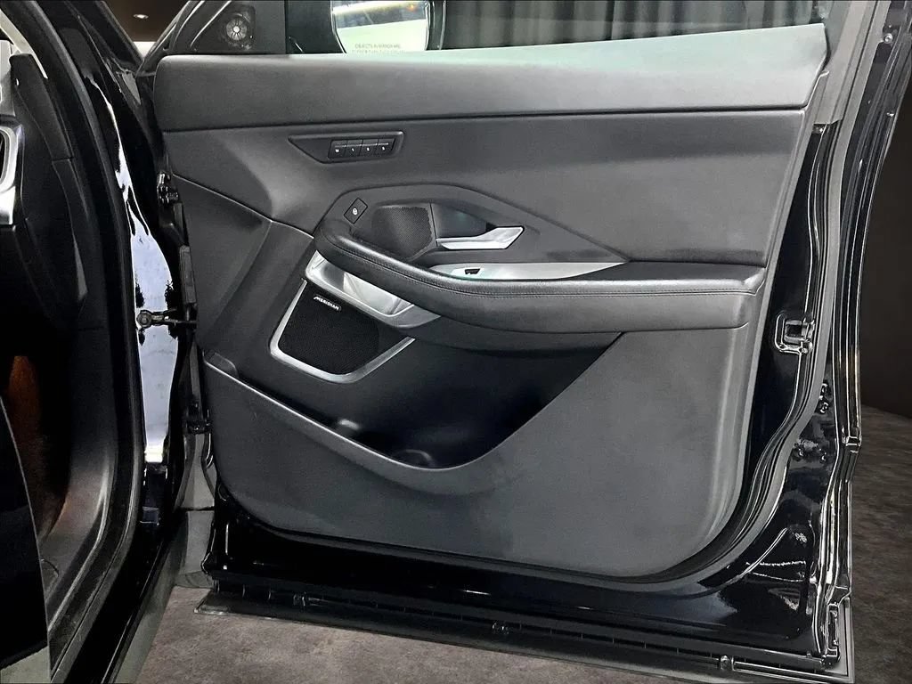 Used 2020 Jaguar E-PACE SE AWD/4WD image 28
