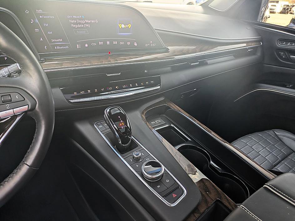 Certified 2024 Cadillac Escalade Premium Luxury Platinum image 23
