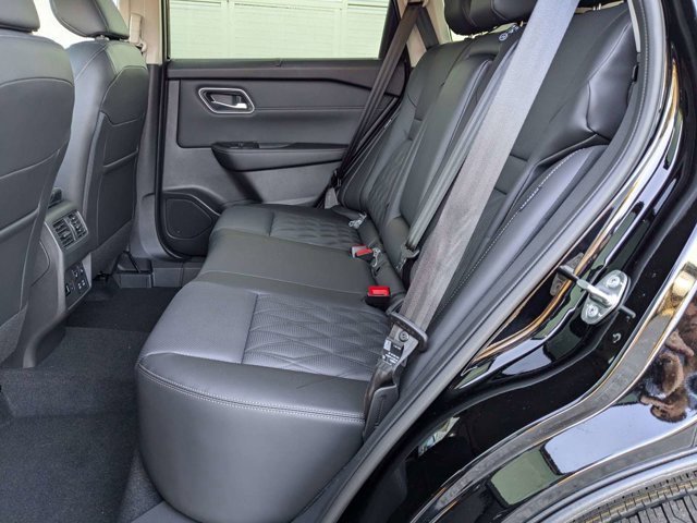 New 2025 Nissan Rogue Platinum w/ Platinum Premium Package image 15