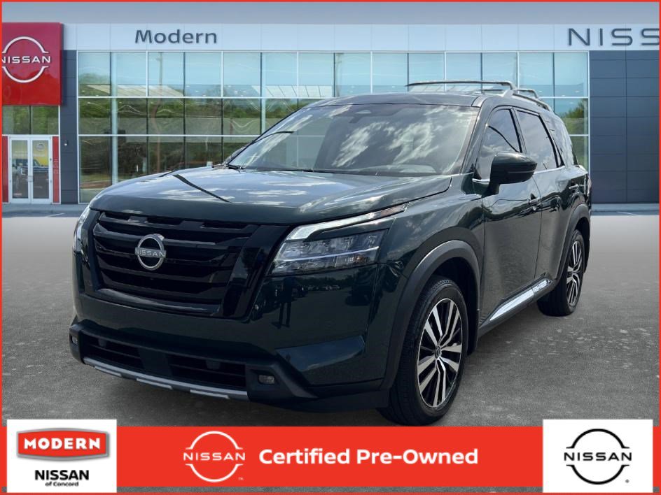 Certified 2024 Nissan Pathfinder Platinum w/ Lighting Package (N92)