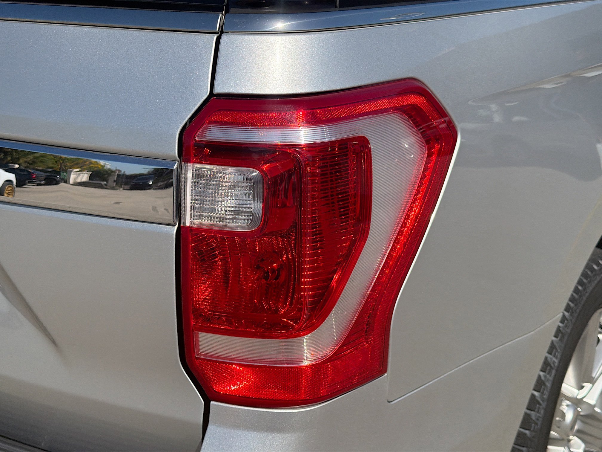 Used 2019 Ford Expedition XLT w/ Equipment Group 202A image 28