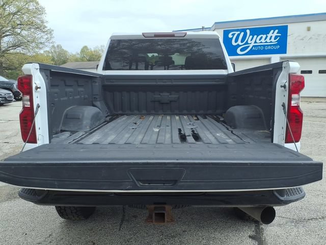 Used 2022 Chevrolet Silverado 2500 Custom w/ Custom Value Package AWD/4WD image 13